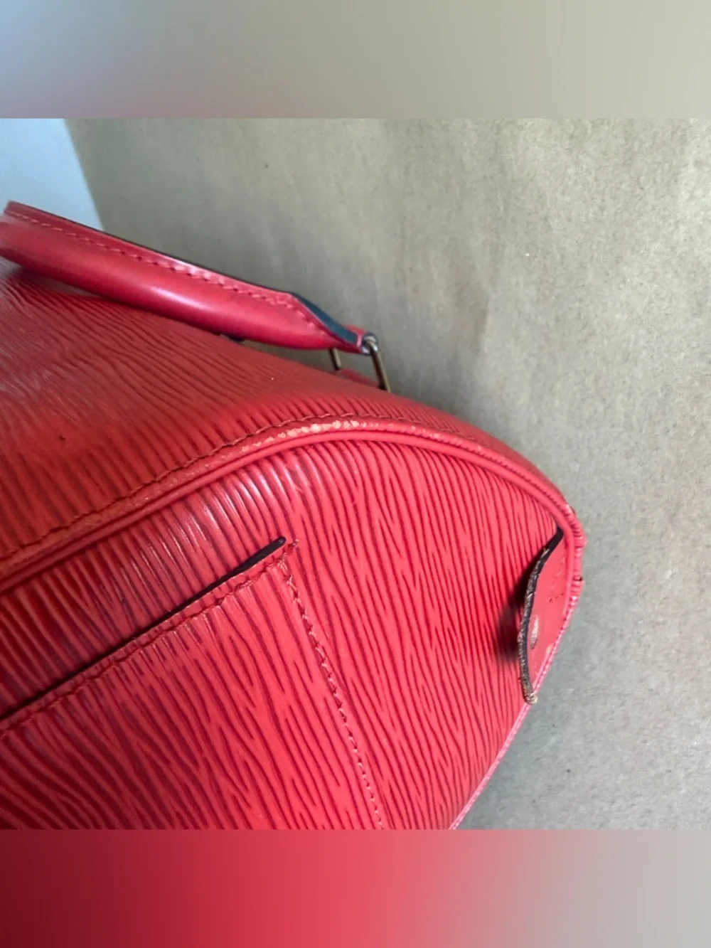 Louis Vuitton Speedy 30 in Épi Leather
